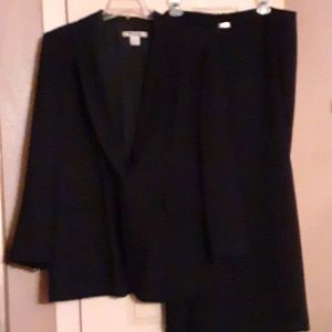 Nygard collection Navy suit skirt 16 jacket 14